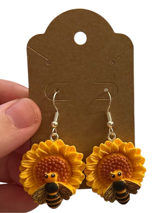 Jewelry - Sunflower & Bee Dangle Earrings - Yellow